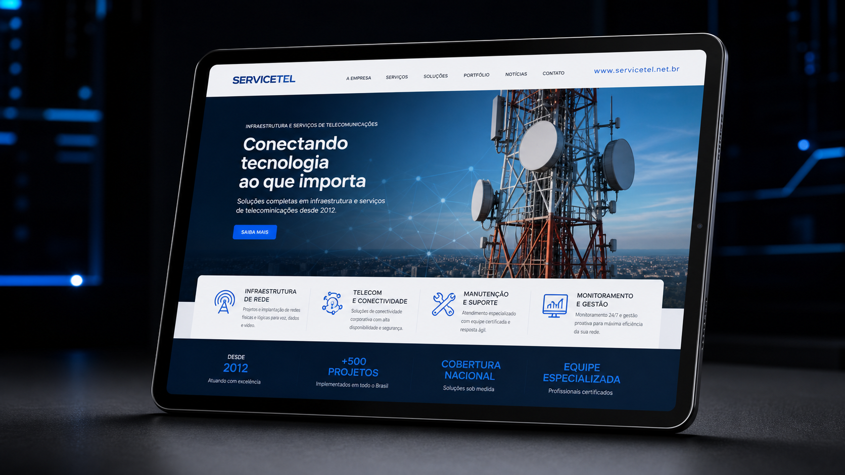 Mockup em tablet do site da ServiceTel